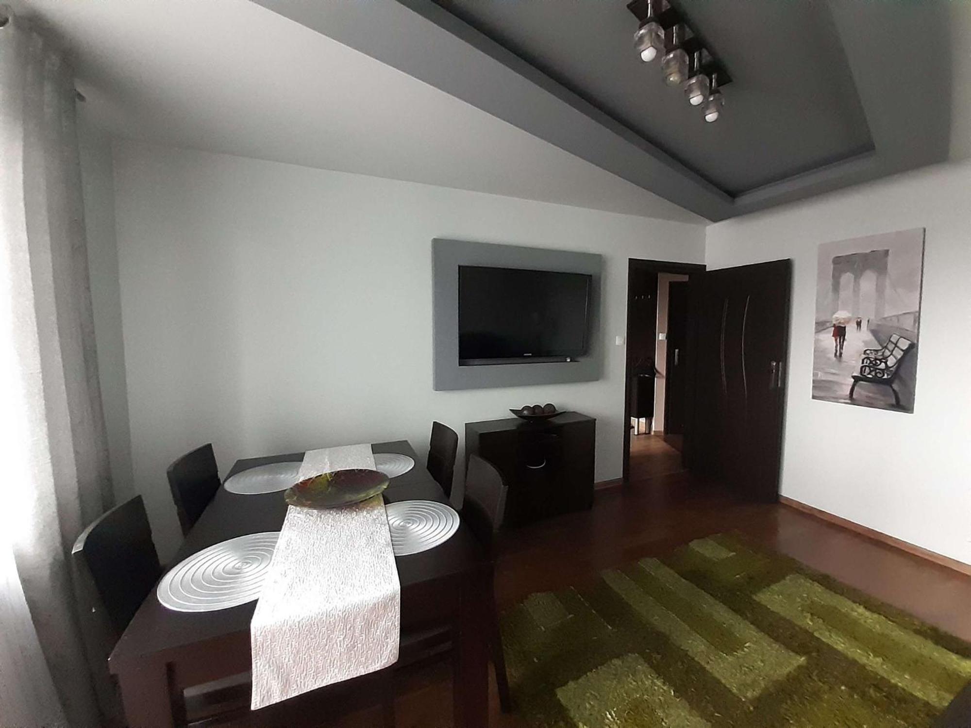 Appartement A Beautiful, Modern, Air-conditioned And Furnished 3-room Krakau