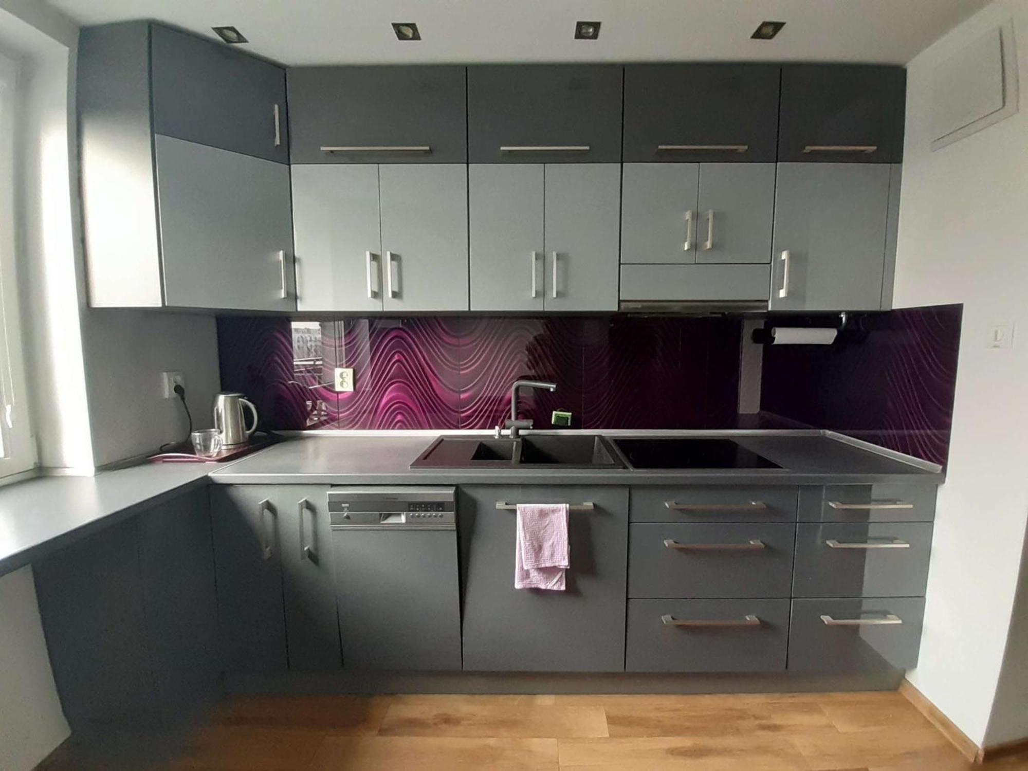 A Beautiful, Modern, Air-conditioned And Furnished 3-room Apartment