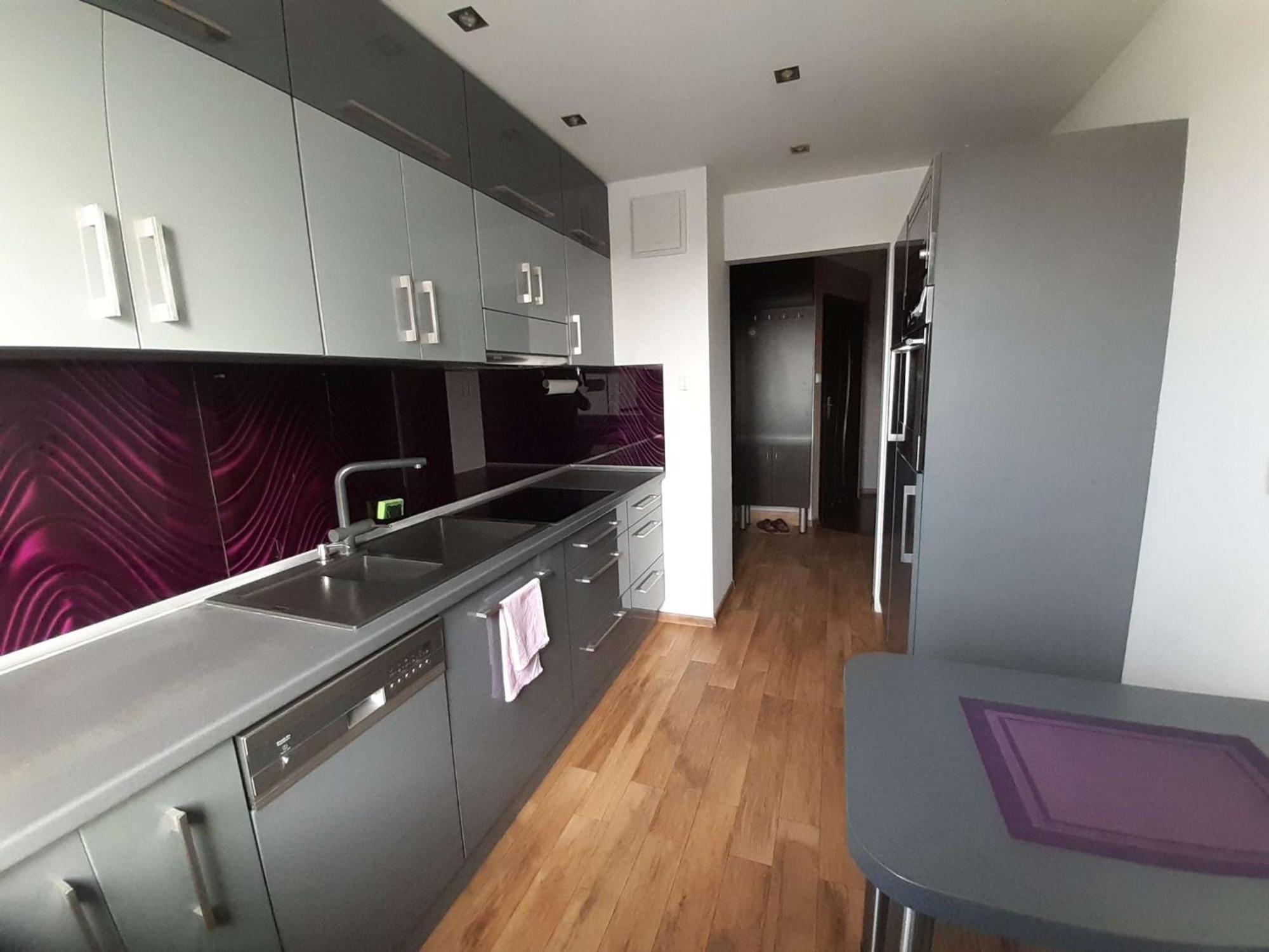 Apartment A Beautiful, Modern, Air-conditioned And Furnished 3-room *